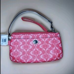 NWT Coach Peyton Wristlet in Red and Pink